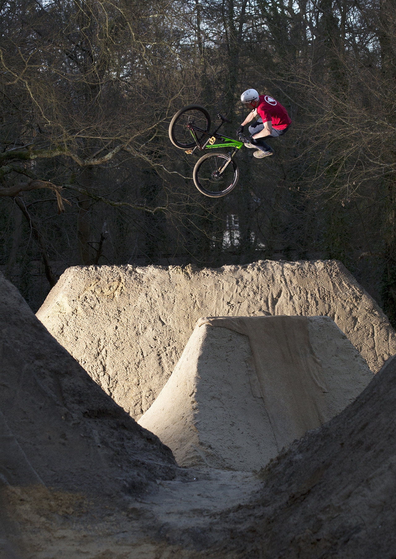 Chris Smith riding Buckland Rings dirt jumps in Lymington, Hampshire, 28th January 2016, pic by Matt Watson